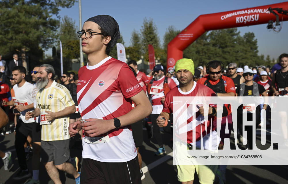 Presidential Run in Ankara ANKARA, TURKIYE - OCTOBER 11: Athletes compete during the Presidential Run, organized by the Turkish Athletics Federation in Ankara, Turkiye, on October 11, 2026. Utku Ucrak Anadolu Ankara Turkey. Editorial use only. Please get in touch for any other usage.