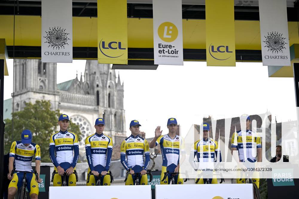 Paris Tours 2026 Cycling Race TOURS, FRANCE - OCTOBER 11 : last race for team Flanders - Baloise during the 120th edition of Paris Tours an UCI ProSeries 1.Pro one day cycling road race for Men Elite of 216.2 km with start in Chartres and finish in Tours on October 11, 2026 in Tours, France, 11 10 2026 ( Motordriver Guy De Vuyst - Tours France
