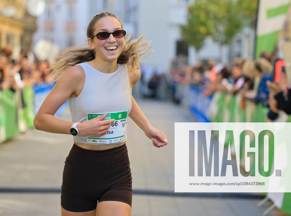 RUNNING - Graz Marathon 2026 GRAZ,AUSTRIA,11.OCT.26 - RUNNING - Graz Marathon. Image shows Lisa Kumpitsch. Keywords: medal.. GEPAxpictures xWolfgangxGrebien