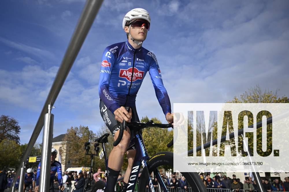 Paris Tours 2026 Cycling Race TOURS, FRANCE - OCTOBER 11 : Goossens Simon (BEL) of Alpecin - Premier Tech during the 120th edition of Paris Tours an UCI ProSeries 1.Pro one day cycling road race for Men Elite of 216.2 km with start in Chartres and finish in Tours on October 11, 2026 in Tours, France, 11 10 2026 ( Motordriver Guy De Vuyst - Tours France