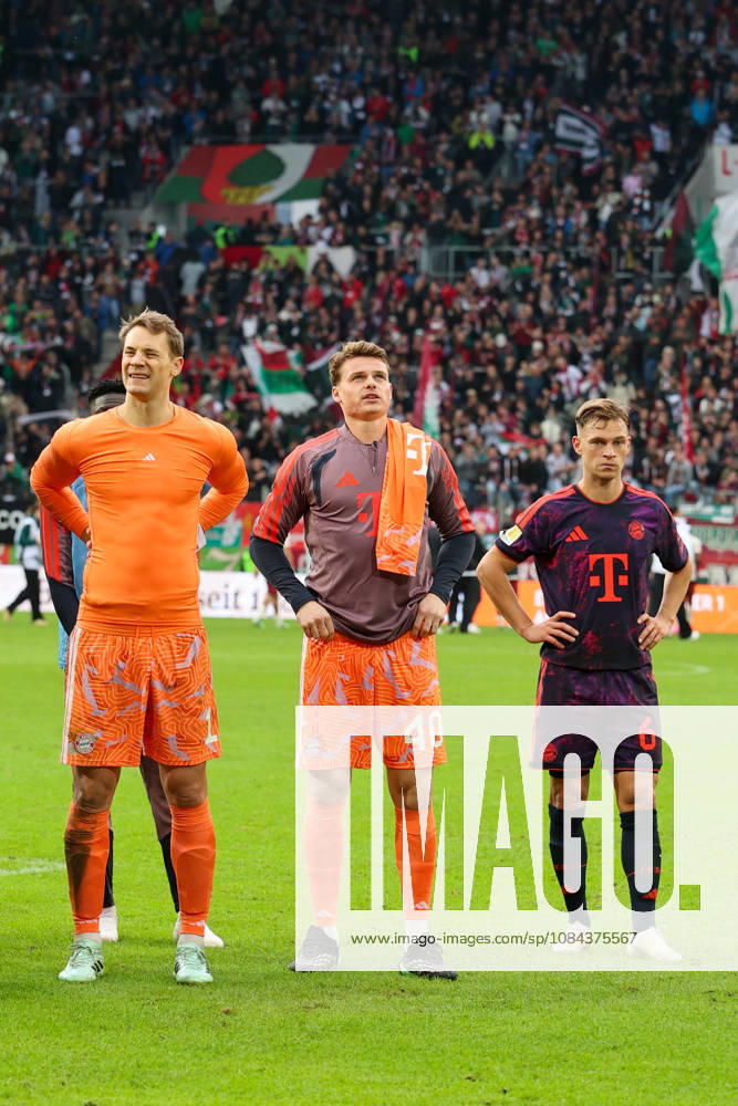 Manuel Neuer (FC Bayern Munich, 01) with Jonas Urbig (FC Bayern Munich, 40) and Joshua Kimmich (FC Bayern Munich, 06) after the game, disappointed, disappointment, emotions, GER, FC Augsburg vs. FC Bayern Munich, soccer, Bundesliga, Matchday 5, 2026–2027 season, October 10, 2026, DFL and DFB regulations prohibit any use of photographs as image sequences and or quasi-video, GER, FC Augsburg vs. FC Bayern Munich, soccer, Bundesliga, Matchday 5, 2026–2027 season, October 10, 2026, Augsburg