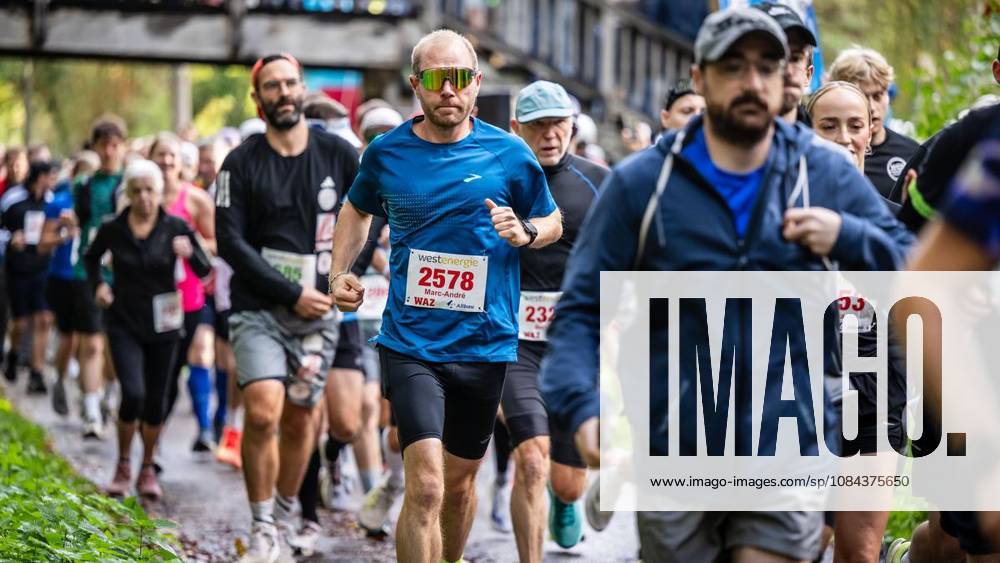Marathon at Lake Baldeney in Essen ** FOR ** **On Sunday morning, October 11, 2026, approximately 1,800 runners will set out on a course of just over 18 kilometers around the lake as part of the supporting program for the Baldeneysee Marathon. Germany NRW Essen Copyright MartinxMöller
