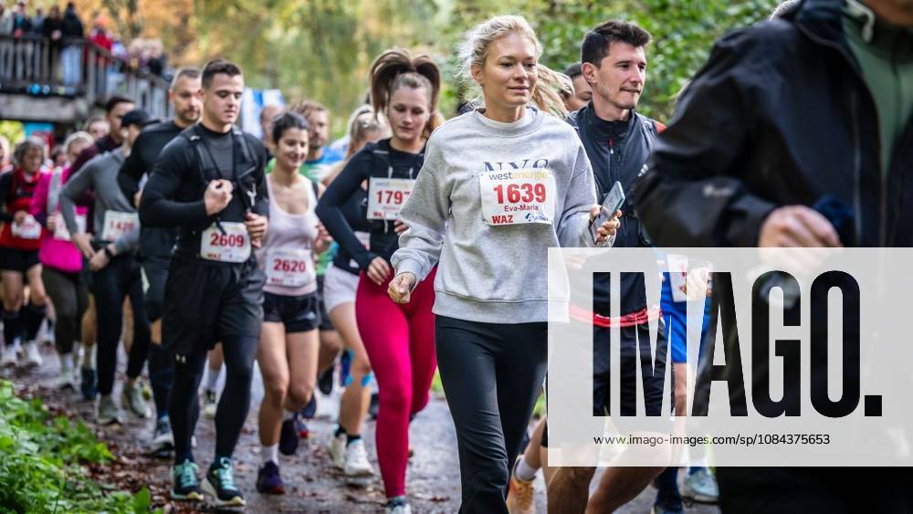 Marathon at Lake Baldeney in Essen ** FOR ** **On Sunday morning, October 11, 2026, approximately 1,800 runners will set out on a course of just over 18 kilometers around the lake as part of the supporting program for the Baldeneysee Marathon. Germany NRW Essen Copyright MartinxMöller
