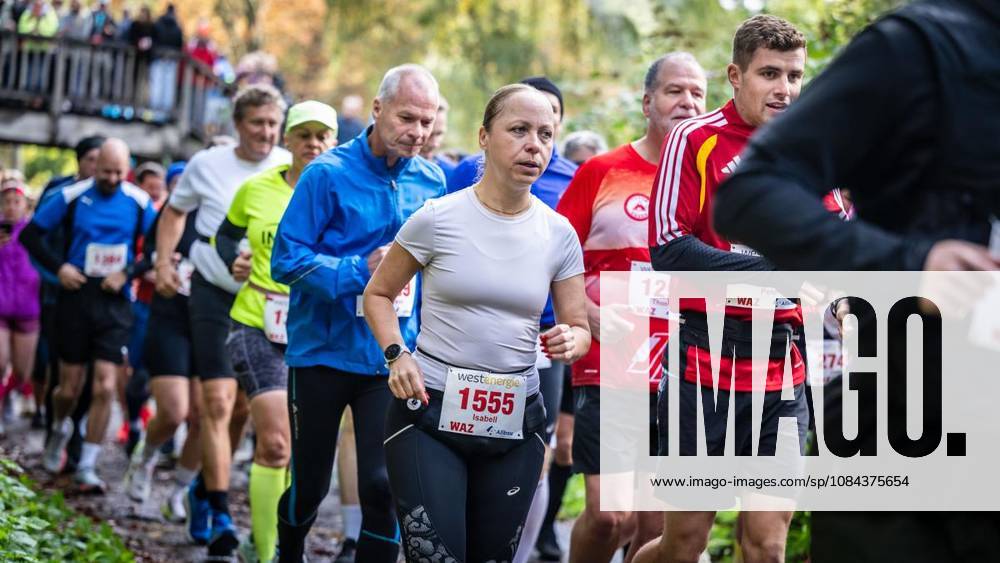 Marathon at Lake Baldeney in Essen ** FOR ** **On Sunday morning, October 11, 2026, approximately 1,800 runners will set out on a course of just over 18 kilometers around the lake as part of the supporting program for the Baldeneysee Marathon. Germany NRW Essen Copyright MartinxMöller