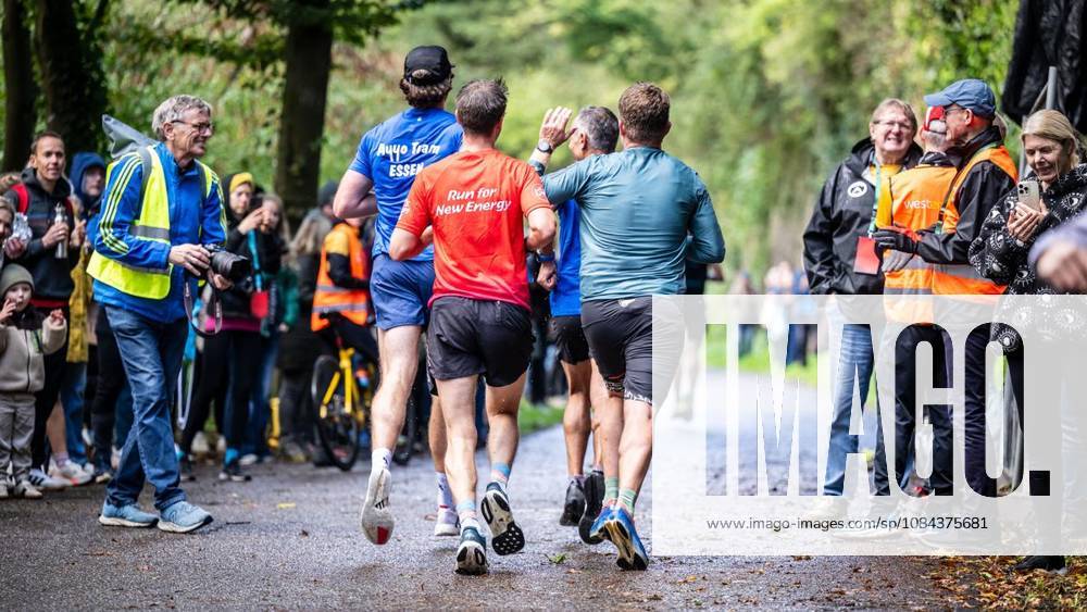 Marathon at Lake Baldeney in Essen ** FOR ** **On Sunday morning, October 11, 2026, approximately 1,200 runners will set out on a two-lap course around Lake Baldeney during the marathon. Germany, North Rhine-Westphalia, Essen. Copyright MartinxMöller