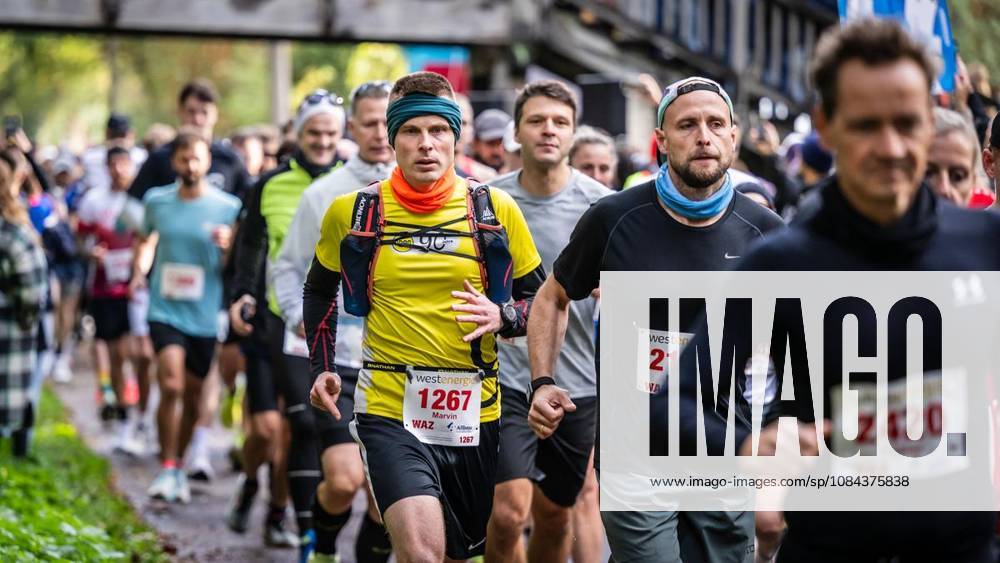 Marathon at Lake Baldeney in Essen ** FOR ** **On Sunday morning, October 11, 2026, approximately 1,800 runners will set out on a course of just over 18 kilometers around the lake as part of the supporting program for the Baldeneysee Marathon. Germany NRW Essen Copyright MartinxMöller