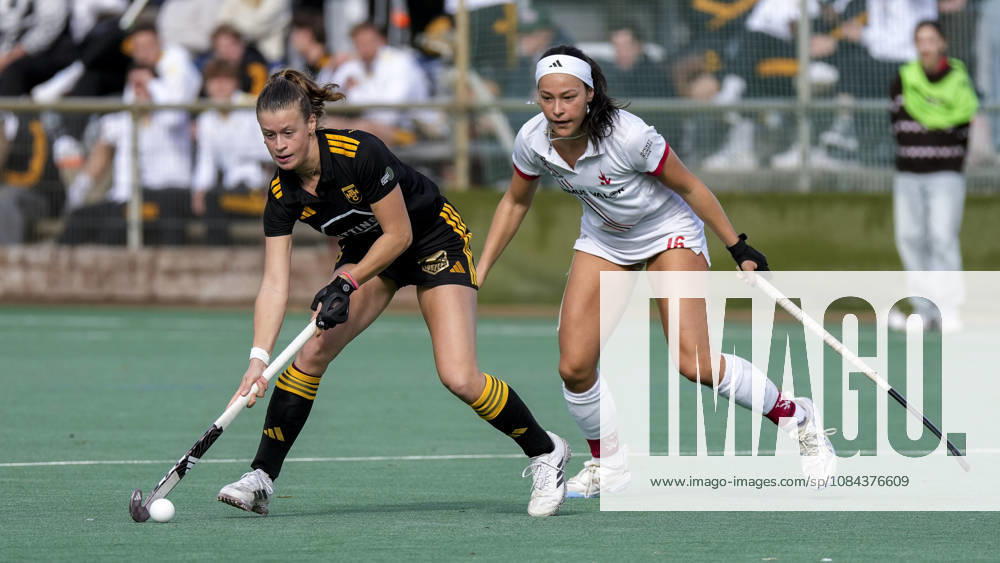 V li Emilia Landshut HTHC, 5, Antonia Landgrebe TSVMH, 16, tackle, game play, duel, tackle, tackling, dynamics, action, 11 10 2026, Mannheim, Germany, hockey, 1st Bundesliga, women’s, TSV Mannheim Harvestehuder THC