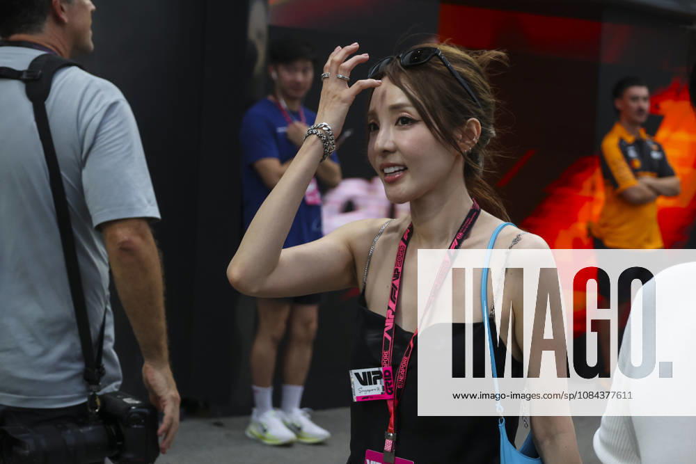Formula 1 Singapore Airlines Singapore Grand Prix 2026 Sandara Park also known mononymously as Dara during Formula 1 Singapore Airlines Singapore Grand Prix 2026 on October 11., 2026 in Marina Bay Street Circuit, Singapore, Zsombor Toth Singapore Marina Bay Street Circuit Singapore Singapore
