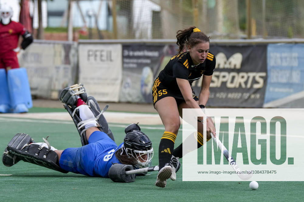From left: Jana Martinez, goalkeeper, TSVMH, 29, lets the puck past Isabel von Gersum, HTHC, 55, scoring the goal that sets the final score at 11–12. n P, goal, scoring, highlight, action, play, penalty shootout, penalty shootout, shootout, deciding moment, 11–10, 2026, Mannheim, Germany, hockey, 1st Bundesliga, women’s, TSV Mannheim Harvestehuder THC