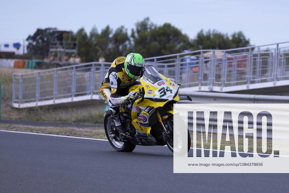 ESTORIL, PORTUGAL - OCTOBER 11: Lorenzo Baldassarri of Italy and Team Goeleven competes during the Superpole Race during day three of the World Superbikes Estoril Round at Circuito Estoril on October 11, 2026 in Estoril, Portugal Cascais Portugal - ZUMAl192 20261011_zsp_l192_040