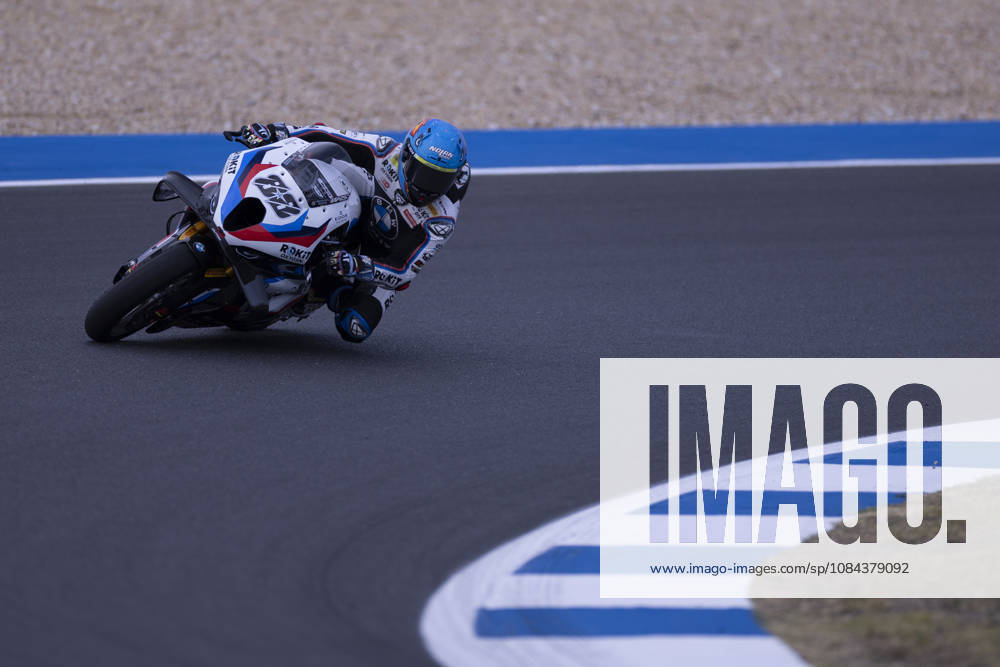 ESTORIL, PORTUGAL - OCTOBER 11: Miguel Oliveira of Portugal and Rokit BMW Motored WorldSBK Team competes during the Superpole Race during day three of the World Superbikes Estoril Round at Circuito Estoril on October 11, 2026 in Estoril, Portugal Cascais Portugal - ZUMAl192 20261011_zsp_l192_055