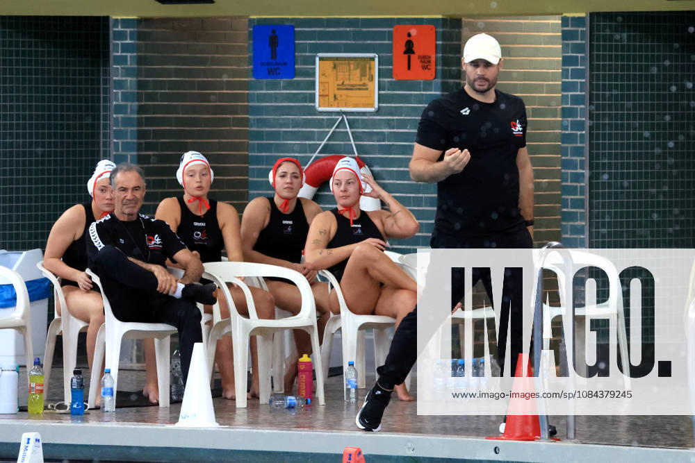GER, DEU, Germany Women s Water Polo, Water Polo Champions League Qualifiers, 2026 Season, Berlin, Spandau 04 vs. Pallanuoto Trieste, Coach Marko Stamm (Spandau 04), Spandau players bench, nordphoto GmbH Engler, Berlin, Schwimhalle Schöneberg, Berlin, Germany