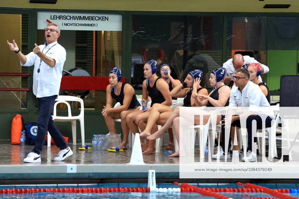 GER, DEU, Germany Women s Water Polo, Water Polo Champions League Qualifiers, 2026 Season, Berlin, Spandau 04 vs. Pallanuoto Trieste, Coach Paolo Zizza, Pallanuoto Trieste, Trieste bench, nordphoto GmbH Engler, Berlin, Schöneberg Swimming Pool, Berlin, Germany