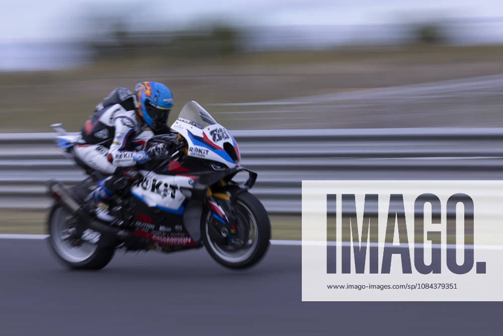 ESTORIL, PORTUGAL - OCTOBER 11: Miguel Oliveira of Portugal and Rokit BMW Motored WorldSBK Team competes during the Superpole Race during day three of the World Superbikes Estoril Round at Circuito Estoril on October 11, 2026 in Estoril, Portugal Cascais Portugal - ZUMAl192 20261011_zsp_l192_073