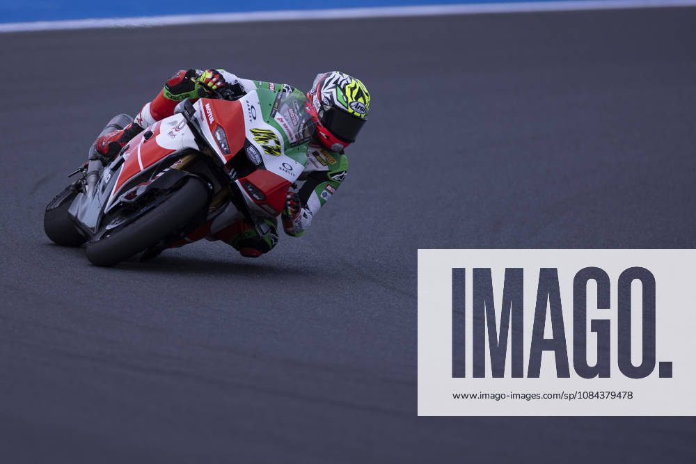 ESTORIL, PORTUGAL - OCTOBER 11: Axel Bassani of Italy and bimota by Kawasaki Racing Team competes during the Superpole Race during day three of the World Superbikes Estoril Round at Circuito Estoril on October 11, 2026 in Estoril, Portugal Cascais Portugal - ZUMAl192 20261011_zsp_l192_082