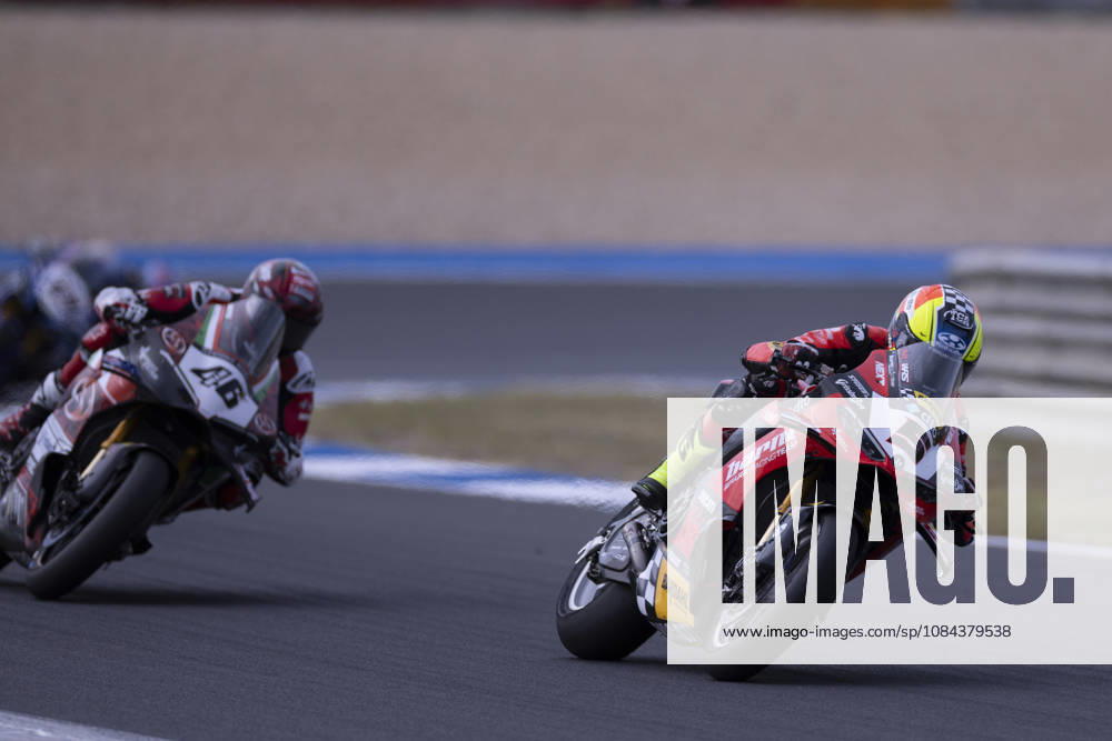 ESTORIL, PORTUGAL - OCTOBER 11: Yari Montella of Italy and Barni Spark Racing Team competes during the Superpole Race during day three of the World Superbikes Estoril Round at Circuito Estoril on October 11, 2026 in Estoril, Portugal Cascais Portugal - ZUMAl192 20261011_zsp_l192_089