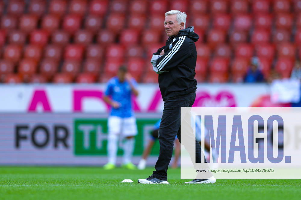 GC Zurich vs. BSC Young Boys, Brack Super League, October 11, 2026; Olaf Janßen, Head Coach, Grasshopper Club Zurich in the Brack Super League match between Grasshopper Club Zurich (GCZ) and BSC Young Boys (YB) on October 11, 2026, at Letzigrund Stadium in Zurich, Switzerland Zurich Letzigrund Stadium Zurich Switzerland