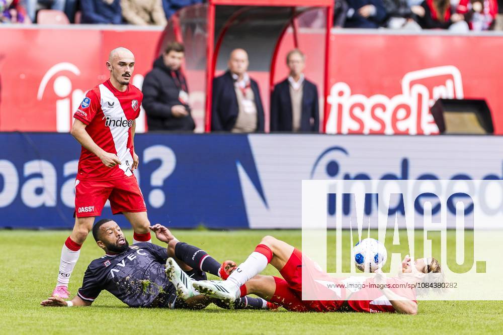 , stadium De Galgenwaard , season 2026 2027 , Dutch Eredivisie football , match between FC Utrecht and Willem II , picture shows Utrecht player Marius Broholm , Willem II player Tonny Vilhena , Utrecht player Dani de Wit Utrecht - Willem II x208162162x