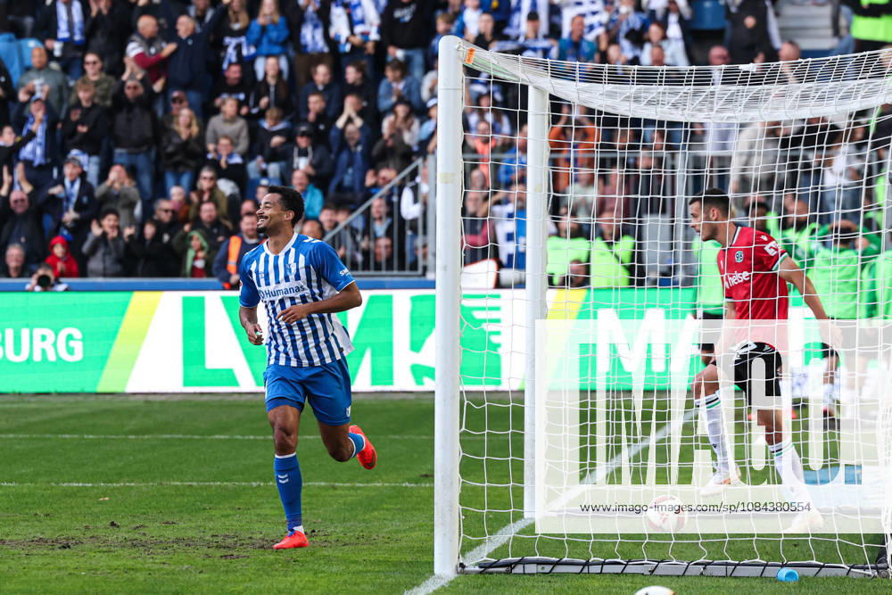 Goal celebration: Scorer Emmanuel Iyoha of 1. FC Magdeburg scores the 8th goal to make it 2-0 in the 2026-2027 Bundesliga season, 1. FC Magdeburg vs. Hannover 96 at the Avnet Arena in Magdeburg. Action, soccer, man,Men, Germany