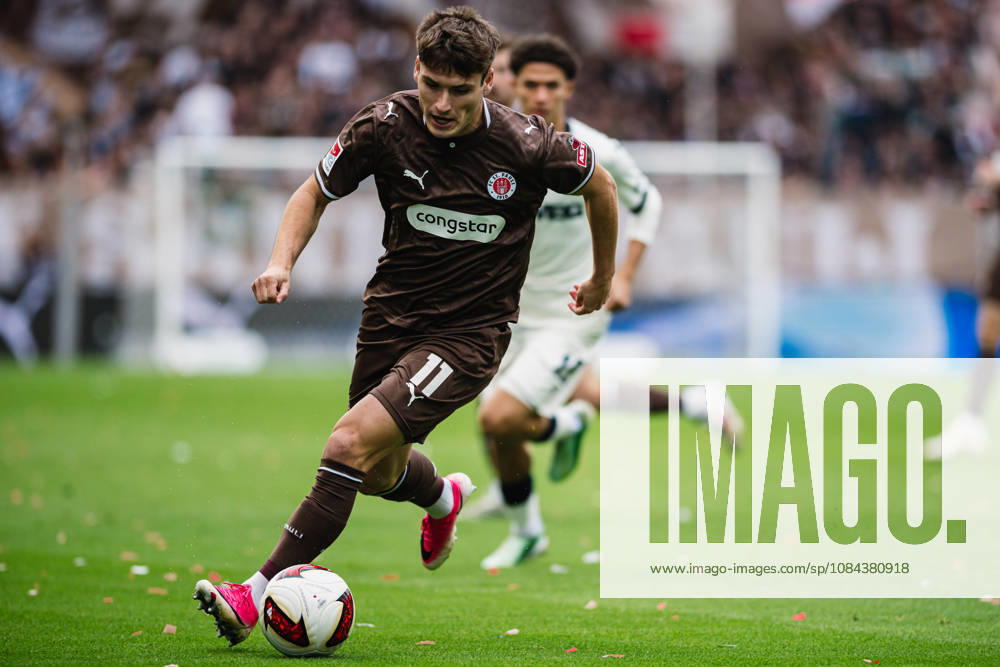 2. Bundesliga: FC St. Pauli vs. Karlsruher SC, October 11, 2026; Arkadiusz Pyrka, FC St. Pauli; 11 soccer, 2. Bundesliga, Matchday 7: FC St. Pauli vs. Karlsruher SC on October 11, 2026, at Millerntor Stadium, Hamburg. DFL regulations prohibit any use of photographs as image sequences and or quasi-video.