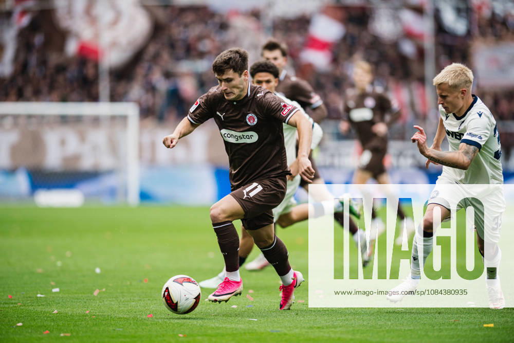 2. Bundesliga: FC St. Pauli vs. Karlsruher SC, October 11, 2026; Arkadiusz Pyrka, FC St. Pauli; 11 soccer, 2. Bundesliga, Matchday 7: FC St. Pauli vs. Karlsruher SC on October 11, 2026, at Millerntor Stadium, Hamburg. DFL regulations prohibit any use of photographs as image sequences and or quasi-video.