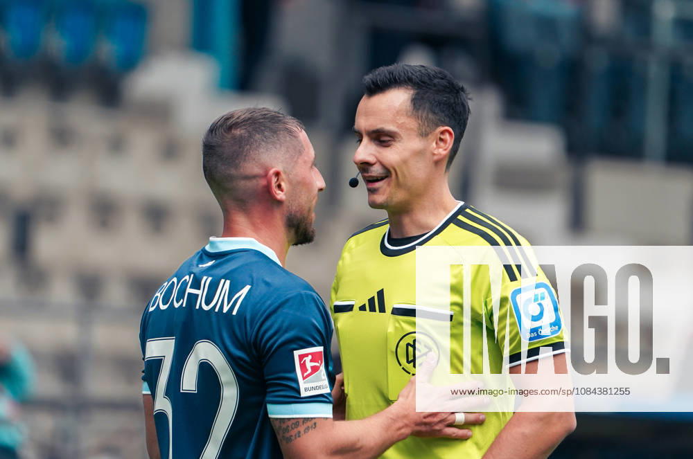 Germany Soccer 2. Bundesliga 2026–2027, Matchday 7: VfL Bochum vs. Arminia Bielefeld at Vonovia Ruhrstadion in Bochum; Referees: Konrad Oldhafer and Maximilian Wittek; VfL Bochum, 32