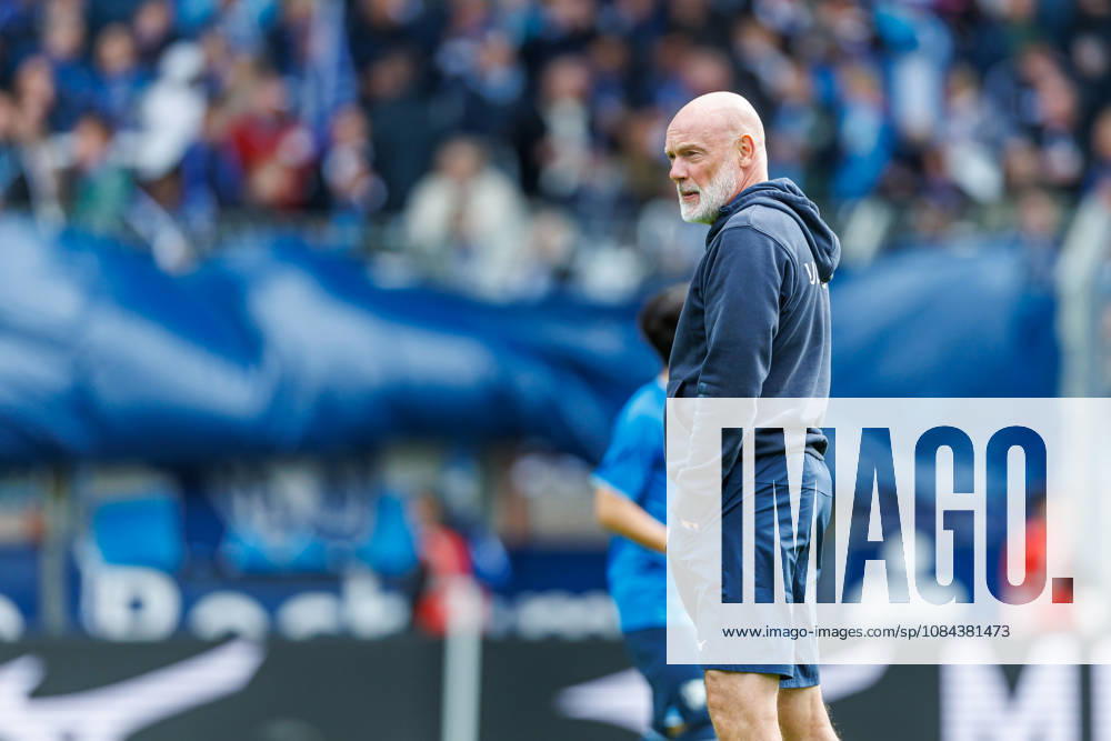VfL Bochum coach Uwe Roesler watches during the 2. Bundesliga match between VfL Bochum and Arminia Bielefeld, Ruhrstadion on October 11, 2026, in Bochum, Germany. Photo by Mario Hommes, DeFodi Images. Coach Uwe Roesler of VfL Bochum looks on during the 2nd Bundesliga match between VfL Bochum and Arminia Bielefeld at Vonovia Ruhrstadion on October 11, 2026 in Bochum, Germany. Photo by Mario Hommes, DeFodi Images. DFB and DFL regulations prohibit any use of photographs as image sequences and or quasi-video. Photo by Mario Hommes, DeFodi Images.
