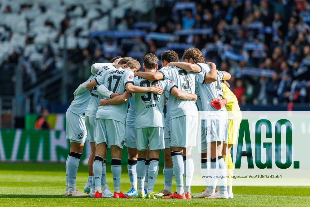 The players of DSC Arminia Bielefeld form a team circle during the 2. Bundesliga match between VfL Bochum and Arminia Bielefeld, Ruhrstadion on October 11, 2026, in Bochum, Germany. Photo by Mario Hommes, DeFodi Images. The players of DSC Arminia Bielefeld form a circle during the 2. Bundesliga match between VfL Bochum and Arminia Bielefeld at Vonovia Ruhrstadion on October 11, 2026 in Bochum, Germany. Photo by Mario Hommes, DeFodi Images. DFB and DFL regulations prohibit any use of photographs as image sequences and or quasi-video. Photo by Mario Hommes, DeFodi Images.