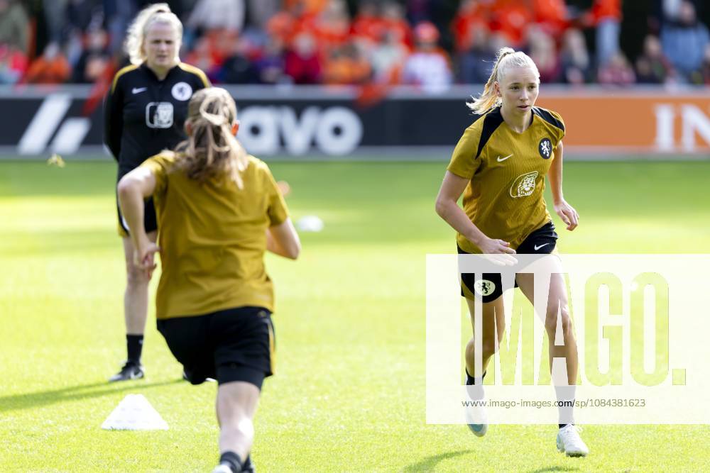 ZEIST - Ella Peddemors during a training session of the Dutch women s football team in preparation for the World Cup qualifying match against Hungary. SANDER KONING ANP ANPxSportx IVx 572122899 originalFilename: 572122899