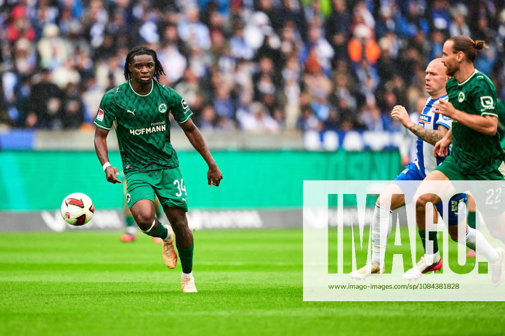 Hendry Blank, Greuther Fürth, 34; Jon Dagur Thorsteinsson, Hertha BSC, 23; Jannis Heuer, Greuther Fürth, 22; GER; Hertha BSC vs. SPVGG Greuther Fürth, 2. Bundesliga, 2026–27 season, Matchday 7, October 11, 2026 DFL regulations prohibit any use of photographs as image sequences and or quasi-video GER, Hertha BSC vs. SPVGG Greuther Fürth, 2. Bundesliga, 2026–27 season, Matchday 7, October 11, 2026, Berlin