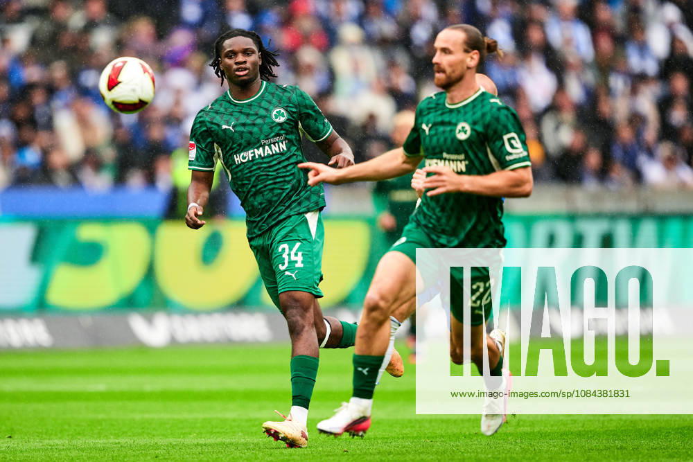 Hendry Blank, Greuther Fürth, 34, Jannis Heuer, Greuther Fürth, 22, GER, Hertha BSC vs. SPVGG Greuther Fürth, 2. Bundesliga, 2026–27 season, Matchday 7, October 11, 2026 DFL regulations prohibit any use of photographs as image sequences and or quasi-video GER, Hertha BSC vs. SPVGG Greuther Fürth, 2. Bundesliga, 2026–27 season, Matchday 7, October 11, 2026, Berlin