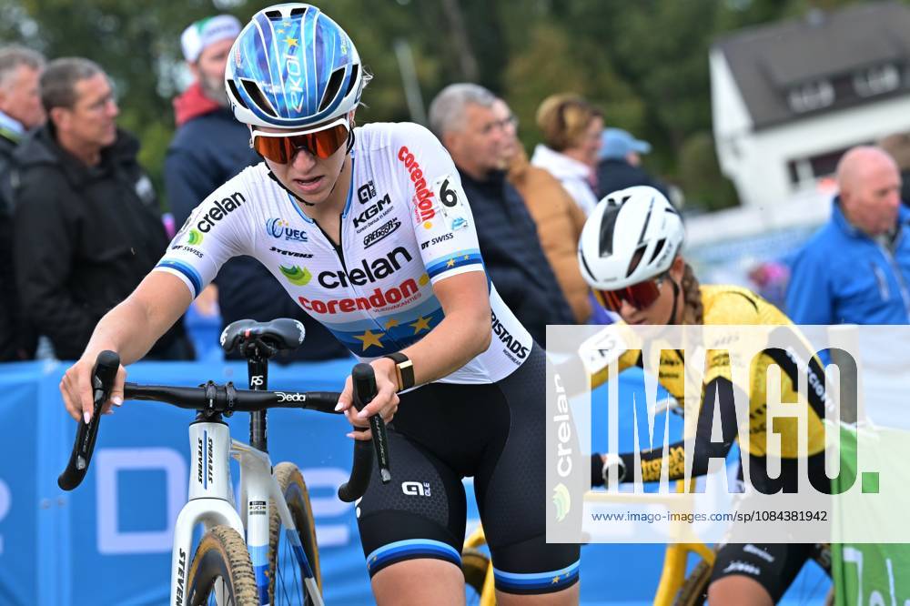 Netherlands Inge Van Der Heijden pictured in action during the women elite race of the Mosselcross cyclocross cycling event, on Sunday 11 October 2026, in Dendermonde, the first race (out of 7) of the HG Cross competition. DAVIDxPINTENS x189441810x