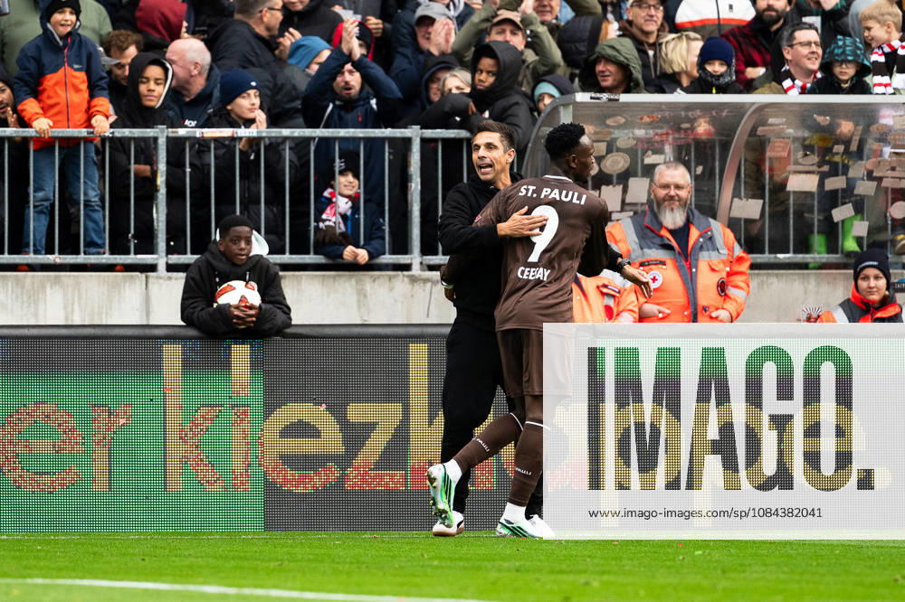 Goal: 1-0 Abdoulie Ceesay (FC St. Pauli), 09 celebrates with Marcel Rapp (FC St. Pauli), Coach, GER, FC St. Pauli vs. Karlsruher SC, Soccer, 2. Bundesliga, Matchday 7, 2026–2027 Season, October 11, 2026 DFL regulations prohibit any use of photographs as image sequences and or quasi-video, GER, FC St. Pauli vs. Karlsruher SC, soccer, 2. Bundesliga, Matchday 7, 2026–2027 season, October 11, 2026, Hamburg
