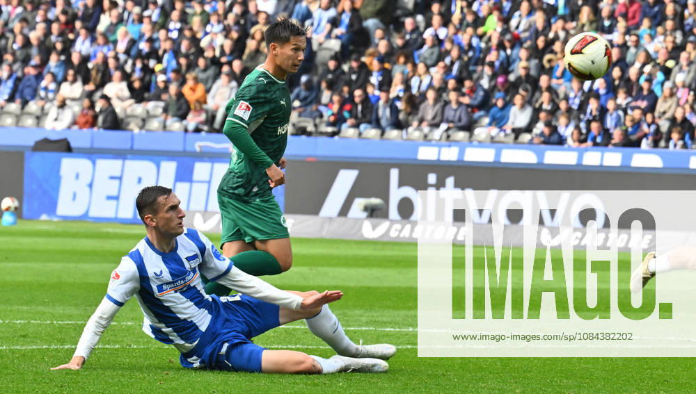 Soccer Season 2026–2027, Matchday 2, Bundesliga, Hertha BSC Berlin vs. SpVgg Greuther Fürth (Kleeblatt), Sports photo by Zink . DFL regulations prohibit any use of photographs as image sequences and or quasi-video. For editorial use only. for editorial use only. Niklas Kolbe 27, Hertha BSC; Shinta Appelkamp 8, SpVgg Greuther Fürth