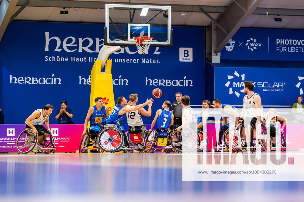 GER, Wheelchair Basketball, Men s and Women s, Season 26–27, Funke Cup, Regular Season, Thuringia Bulls vs. Spinto Münsterland, Jens Eike Albrecht (Thuringia Bulls) vs. Gijs Even (Spinto Münsterland), 99189 Elxleben, Fit In Recreation Center, Sports Hall, Thuringia, Germany