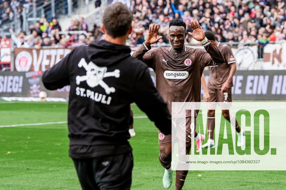 Germany Soccer 2. Bundesliga 2026–27, Matchday 7: FC St. Pauli vs. Karlsruher SC at Millerntor Stadium, Hamburg. St. Pauli 1–0. Goal for FC St. Pauli by Abdoulie Ceesay. FC St. Pauli, 9, Marcel Rapp. FC St. Pauli, Coach