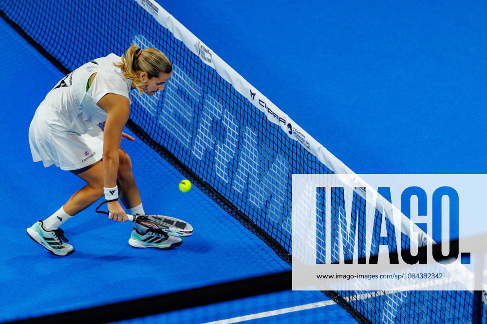 DÜSSELDORF, GERMANY - 11 OCTOBER 2026: Image shows Ariana Sanchez Fallada (ESP) with germany net during CUPRA Germany Premier Padel P2 2026 Day 8: Finals at CASTELLO Düsseldorf on 11 10 2026 in Düsseldorf, Germany. Germany