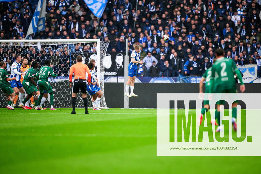 Hertha BSC defends a corner kick, GER, Hertha BSC vs. SPVGG Greuther Fürth, 2. Bundesliga, 2026–27 season, Matchday 7, October 11, 2026 DFL regulations prohibit any use of photographs as image sequences and or quasi-video GER, Hertha BSC vs. SPVGG Greuther Fürth, 2. Bundesliga, 2026–27 season, Matchday 7, October 11, 2026, Berlin