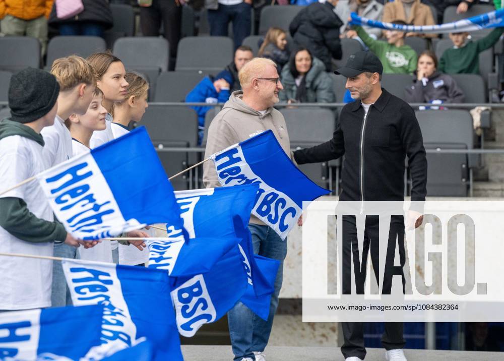 Soccer, Men s, 2026–2027 Season, 2. Bundesliga, Matchday 7, Hertha BSC vs. SpVgg Greuther Fürth; from left: Coach Heiko Vogel (Greuther Fürth), Coach Stefan Leitl (Hertha BSC), October 11, 2026,