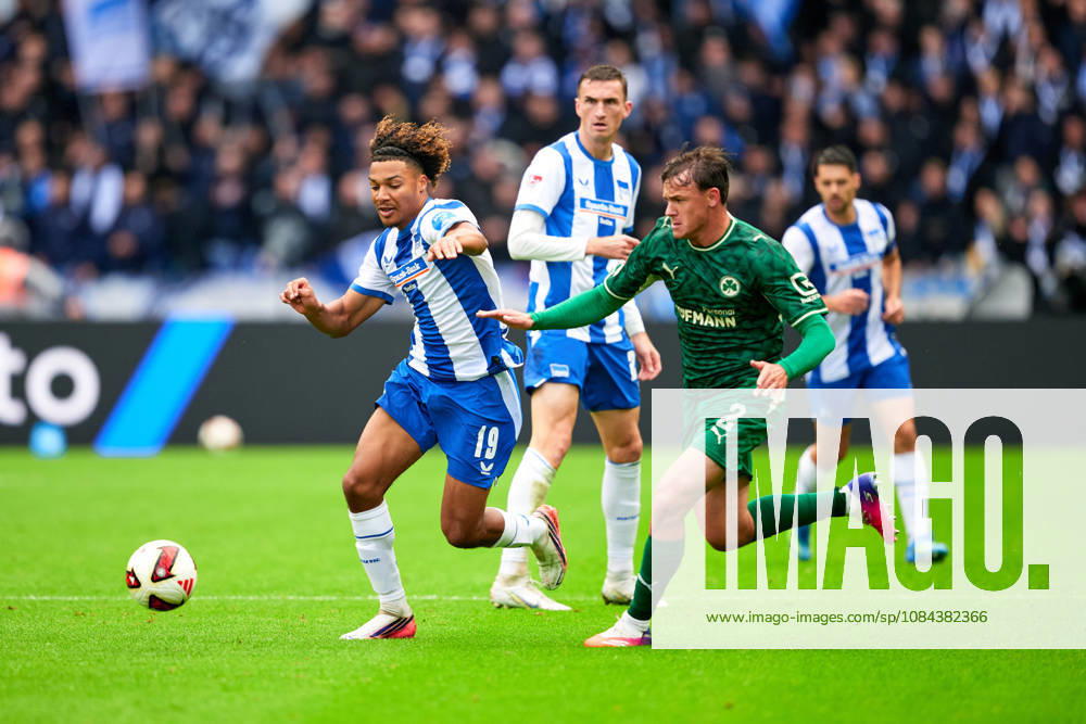 Oluwaseun Victor Adewumi, Hertha BSC, 19, Lukas Reich, Greuther Fürth, 02, GER, Hertha BSC vs. SPVGG Greuther Fürth, 2. Bundesliga, 2026–27 season, Matchday 7, October 11, 2026 DFL regulations prohibit any use of photographs as image sequences and or quasi-video GER, Hertha BSC vs. SPVGG Greuther Fürth, 2. Bundesliga, 2026–27 season, Matchday 7, October 11, 2026, Berlin