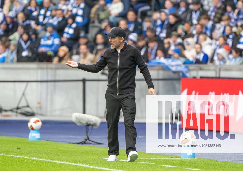 Soccer, Men s, 2026–2027 Season, 2. Bundesliga, Matchday 7, Hertha BSC vs. SpVgg Greuther Fürth, Coach Stefan Leitl (Hertha BSC), October 11, 2026,