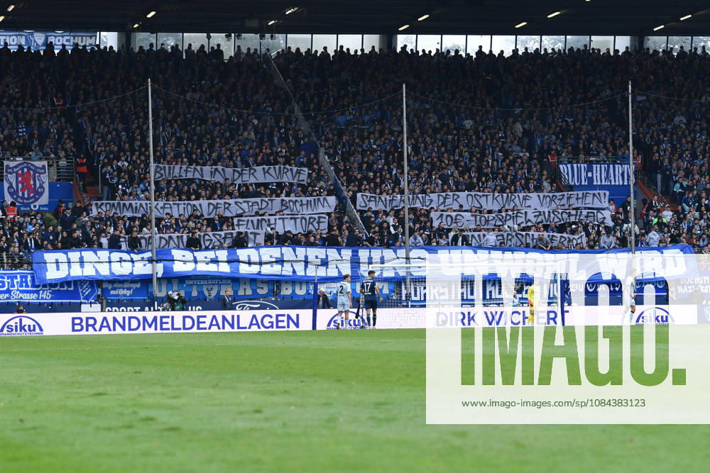 Soccer, 2. Bundesliga, Matchday 7: VfL Bochum vs. DSC Arminia Bielefeld on October 11, 2026, at the Vonovia Ruhrstadion in Bochum. Various banners in the Bochum fan section. DFL regulations prohibit any use of photographs as image sequences and or quasi-video. xRx