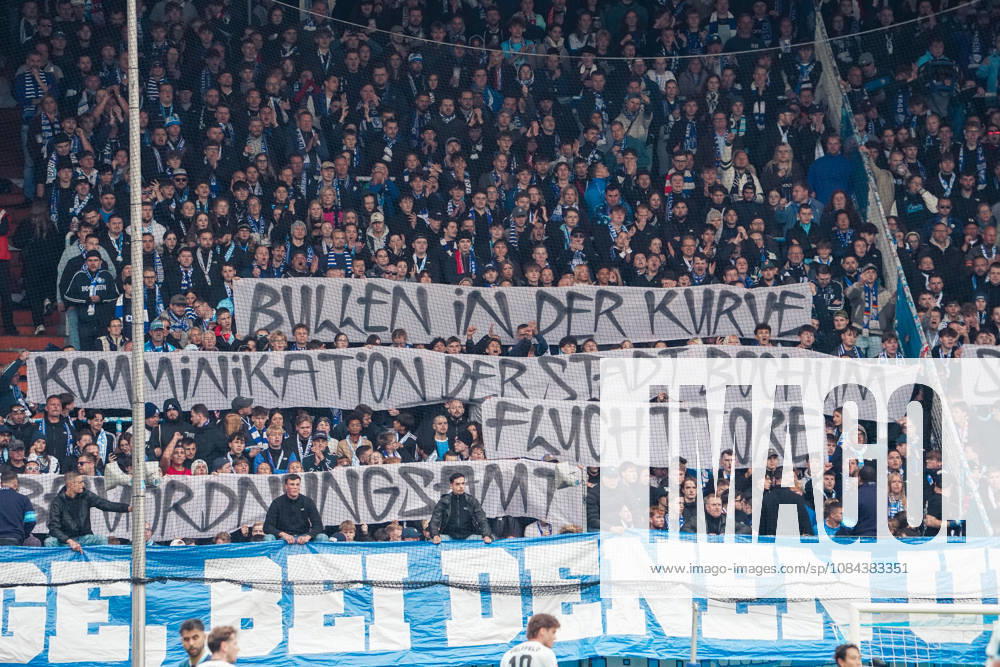 Germany Soccer 2. Bundesliga 2026–2027, Matchday 7: VfL Bochum vs. Arminia Bielefeld at Vonovia Ruhrstadion in Bochum. Fan protest in the East Stand: VfL Bochum supporters are holding up banners demanding an earlier renovation of the stand and criticizing, among other things, the City of Bochum’s communication, the police presence in the fan section, and the 10-euro top match surcharge. Bochum, Vonovia Ruhrstadion, Germany