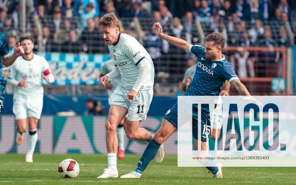 Germany Soccer 2. Bundesliga 2026–2027, Matchday 7: VfL Bochum vs. Arminia Bielefeld at Vonovia Ruhrstadion in Bochum; Joel Grodowski (Arminia Bielefeld), Michael Steinwender (VfL Bochum), 15