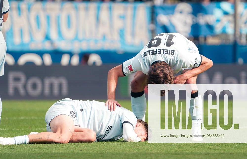 Germany Soccer 2. Bundesliga 2026–2027, Matchday 7: VfL Bochum vs. Arminia Bielefeld at Vonovia Ruhrstadion in Bochum; injury to Arminia Bielefeld player Joel Grodowski, 11