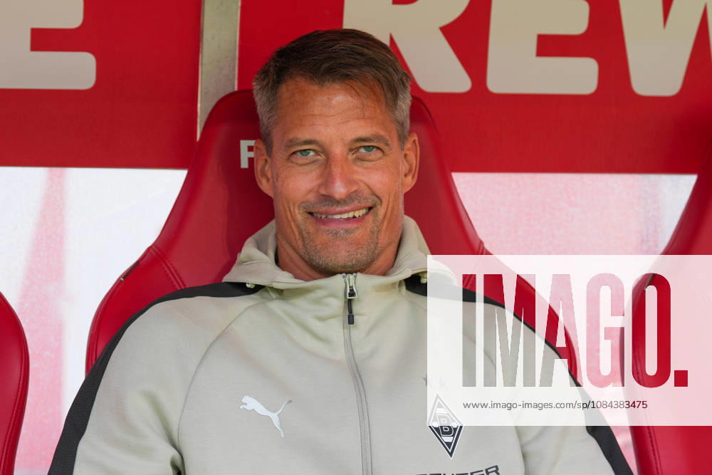 Men s, Soccer, Bundesliga 1, 1. FC Köln vs. Borussia Mönchengladbach, 2026–2027 season, RheinEnergieSTADION Alexander Blessin, Head Coach of Borussia Mönchengladbach. DFB regulations prohibit any use of photographs as image sequences and or quasi-video.