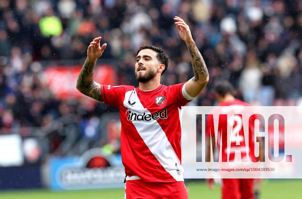 UTRECHT FC Utrecht forward Angel Alarcon celebrates after scoring during the Vriendenloterij Eredivisie match between FC Utrecht and Willem II at Stadion Galgenwaard on October 11, 2026, in Utrecht, the Netherlands. PETER LOUS EYE4IMAGES DeFodi Images
