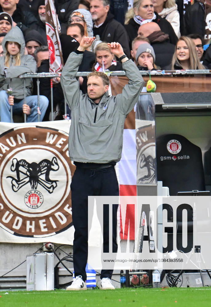 GER Soccer, Men, 2nd Division, Matchday 5, 2026–2027 Season, Hamburg, FC St. Pauli vs. Karlsruher SC Coach Maximilian Senft Karlsruhe DFB DFL regulations prohibit any use of photographs as image sequences and or quasi-video Hamburg Millerntorstadion Hamburg Germany