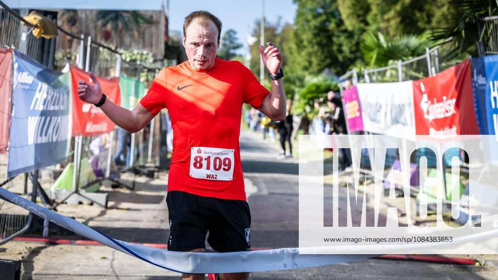 Marathon at Lake Baldeney in Essen ** FOR ** **On Sunday morning, October 11, 2026, approximately 1,800 runners will set out on a course of just over 18 kilometers around the lake as part of the supporting program for the marathon at Lake Baldeney. Germany NRW Essen Copyright MartinxMöller