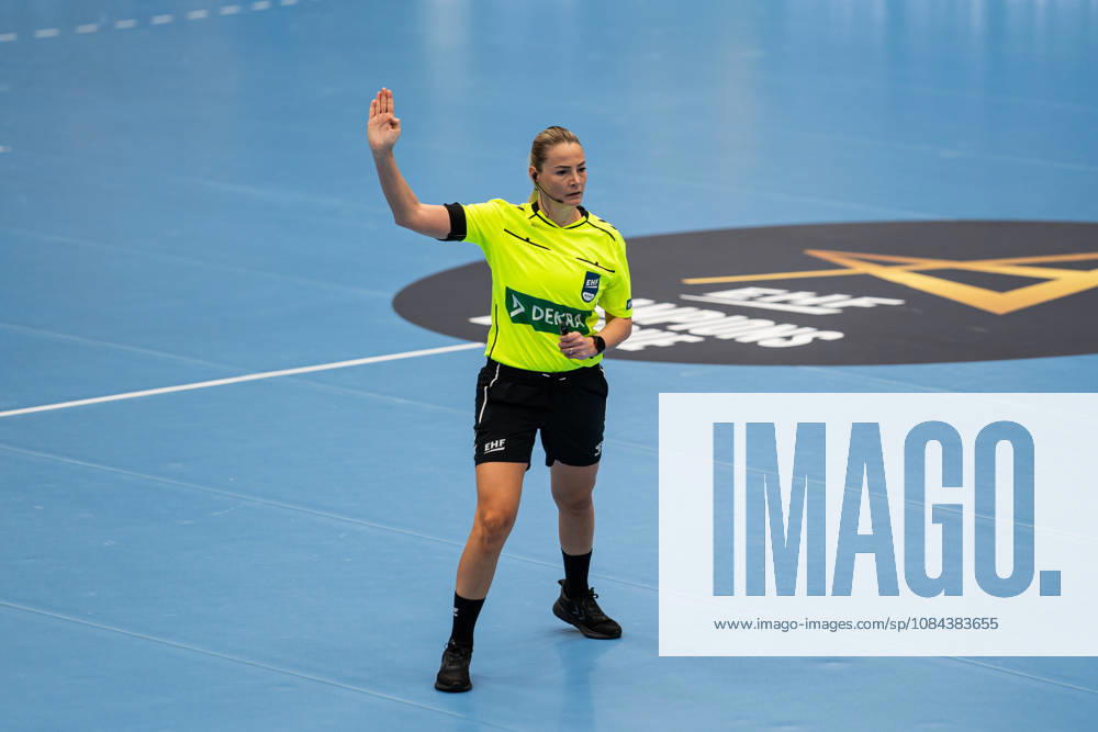 HSG Blomberg Lippe (GER) vs. Odense Handbold (DEN), Handball, EHF Champions League Women, Group Stage, October 11, 2026, 2026–2027 Season, Referee Andrea Alejandra Pepe (Lemgo) calls a time-wasting foul at the Lemgo Phoenix Contact Arena, Germany